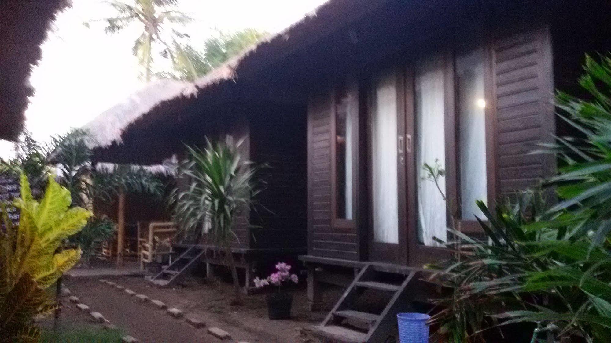 Mosaix Gili Bungalows Gili Trawangan Exterior foto